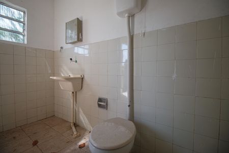 Casa para alugar com 300m², 5 quartos e 2 vagasBanheiro de Serviço