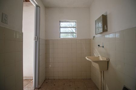 Casa para alugar com 300m², 5 quartos e 2 vagasBanheiro de Serviço