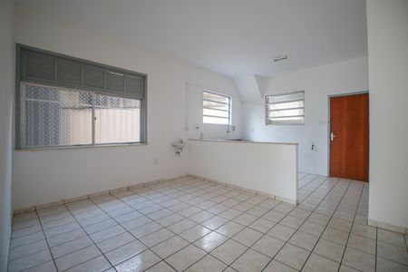 Casa para alugar com 300m², 5 quartos e 2 vagasCozinha