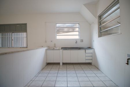 Casa para alugar com 300m², 5 quartos e 2 vagasCozinha
