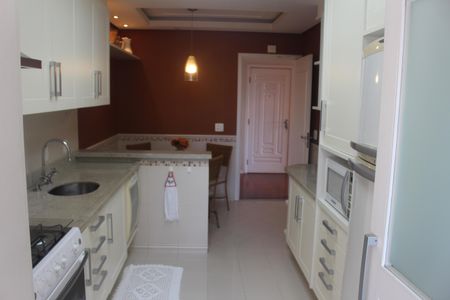 Apartamento à venda com 118m², 3 quartos e 2 vagasCozinha