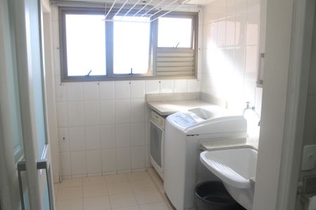 Apartamento à venda com 118m², 3 quartos e 2 vagasÁrea de Serviço