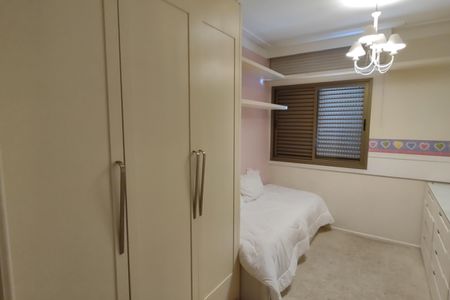 Apartamento à venda com 118m², 3 quartos e 2 vagas Apartamento à venda com 118m², 3 quartos e 2 vagasQuarto 2