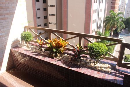 Apartamento à venda com 118m², 3 quartos e 2 vagasVaranda