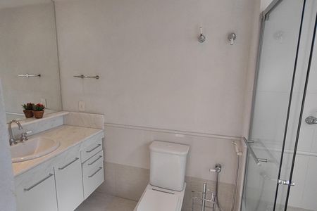 Apartamento à venda com 118m², 3 quartos e 2 vagas Apartamento à venda com 118m², 3 quartos e 2 vagasBanheiro da Suíte