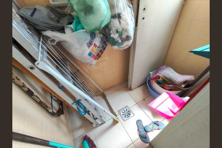 Apartamento para alugar com 120m², 2 quartos e 1 vaga Apartamento para alugar com 120m², 2 quartos e 1 vagaBanheiro de serviço