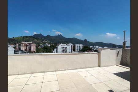 Apartamento para alugar com 120m², 2 quartos e 1 vaga Apartamento para alugar com 120m², 2 quartos e 1 vagaTerraço