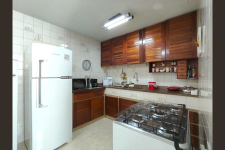 Apartamento para alugar com 120m², 2 quartos e 1 vaga Apartamento para alugar com 120m², 2 quartos e 1 vagaCozinha
