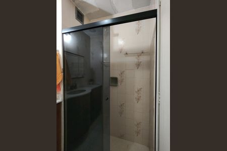 Apartamento para alugar com 120m², 2 quartos e 1 vaga Apartamento para alugar com 120m², 2 quartos e 1 vagaBanheiro Corredor