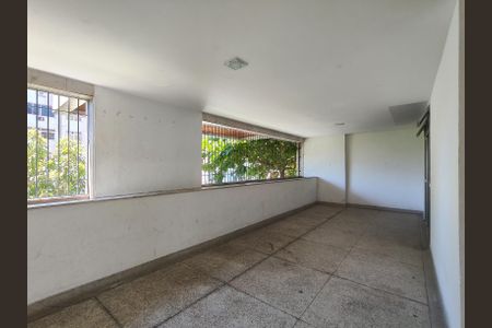 Apartamento para alugar com 120m², 2 quartos e 1 vaga Apartamento para alugar com 120m², 2 quartos e 1 vagaÁrea comum - Salão de festas
