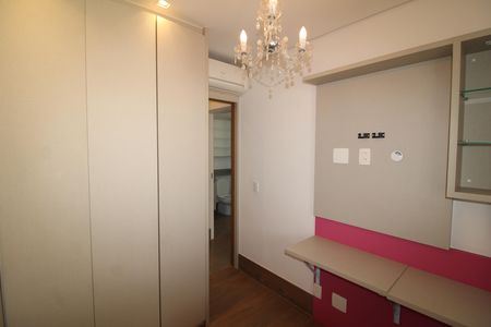 Apartamento à venda com 83m², 2 quartos e 1 vagaQuarto 1