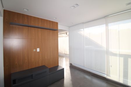 Apartamento à venda com 83m², 2 quartos e 1 vagaSala / Cozinha - Varanda