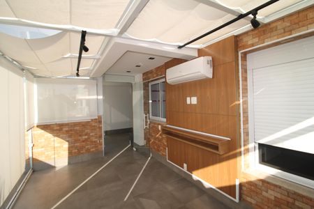 Apartamento à venda com 83m², 2 quartos e 1 vagaSala / Cozinha - Varanda