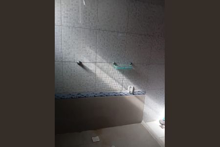 Casa para alugar com 150m², 3 quartos e 2 vagas Casa para alugar com 150m², 3 quartos e 2 vagasBanheiro