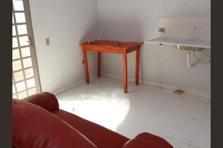 Sala de casa para alugar com 1 quarto, 45m² em Setor Central, Goiânia