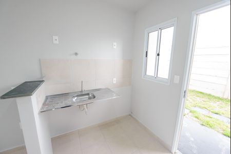 Casa de condomínio para alugar com 45m², 2 quartos e 2 vagasCozinha