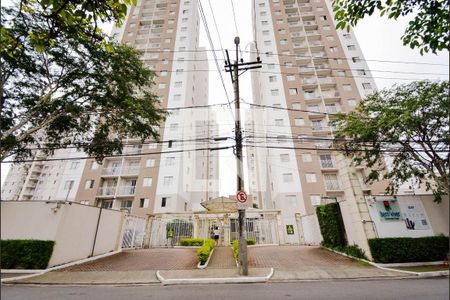 Apartamento para alugar com 64m², 3 quartos e 1 vagaFachada