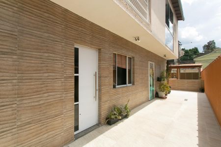 Casa de condomínio à venda com 66m², 2 quartos e 2 vagas Casa de condomínio à venda com 66m², 2 quartos e 2 vagasÁrea Externa - Entrada
