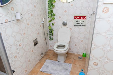 Casa para alugar com 220m², 3 quartos e 2 vagas Casa para alugar com 220m², 3 quartos e 2 vagasBanheiro 2