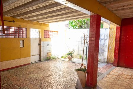 Casa para alugar com 220m², 3 quartos e 2 vagas Casa para alugar com 220m², 3 quartos e 2 vagasVaranda
