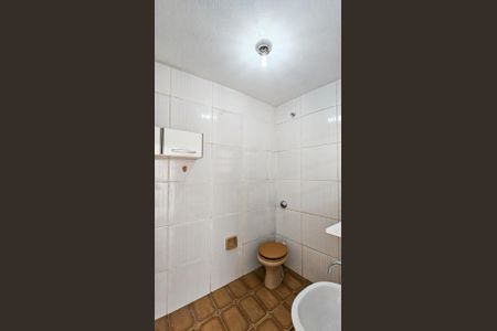 Casa para alugar com 107m², 2 quartos e 2 vagas Casa para alugar com 107m², 2 quartos e 2 vagasBanheiro de serviço