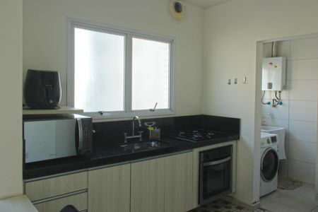 Apartamento para alugar com 72m², 2 quartos e 1 vagaCozinha e Área de Serviço