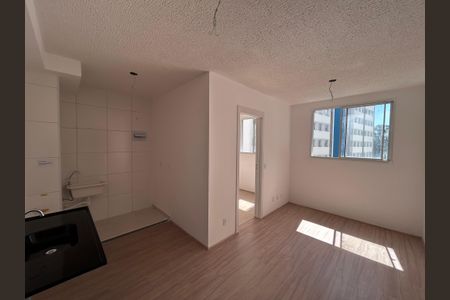 Sala  de apartamento para alugar com 2 quartos, 34m² em Usina Piratininga, São Paulo
