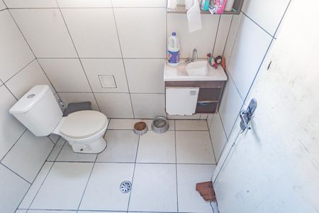 Casa à venda com 80m², 2 quartos e 8 vagasBanheiro