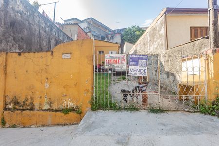 Casa à venda com 80m², 2 quartos e 8 vagasFachada