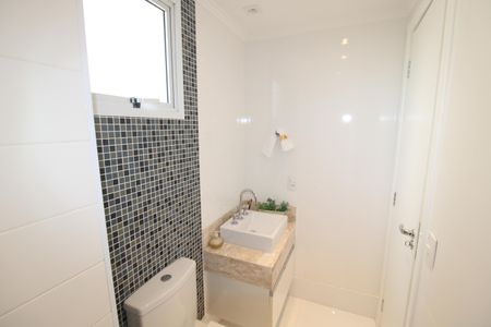Apartamento à venda com 140m², 3 quartos e 3 vagasQuarto 2 - Banheiro