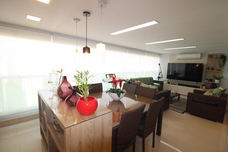 Apartamento à venda com 140m², 3 quartos e 3 vagasSala / Cozinha