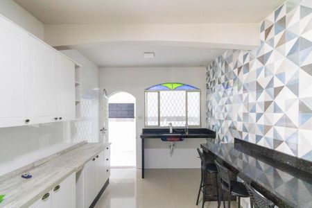 Casa para alugar com 110m², 2 quartos e 1 vagaCozinha 