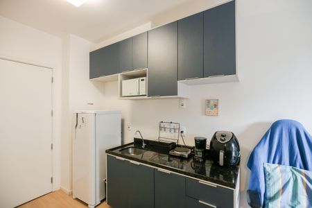 Studio para alugar com 35m², 1 quarto e sem vaga Studio para alugar com 35m², 1 quarto e sem vagaSala / Cozinha