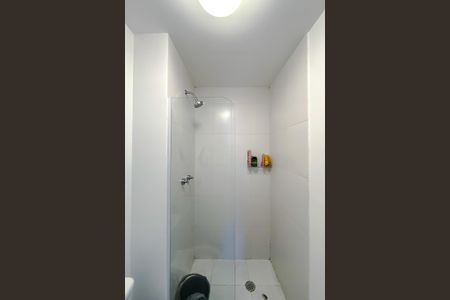 Banheiro de kitnet/studio para alugar com 1 quarto, 24m² em Belenzinho, São Paulo