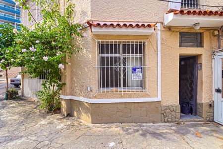 Apartamento para alugar com 50m², 2 quartos e sem vagaFachada apartamento com placa