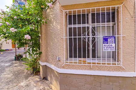 Apartamento para alugar com 50m², 2 quartos e sem vagaFachada apartamento com placa