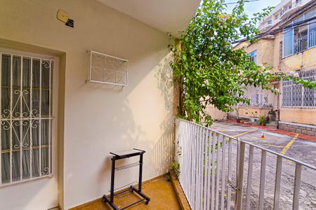 Apartamento para alugar com 50m², 2 quartos e sem vagaEntrada