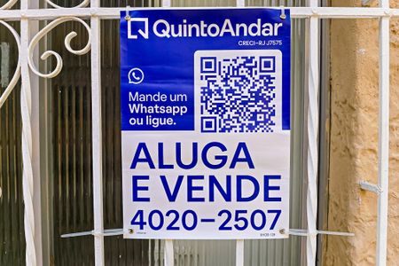 Apartamento para alugar com 50m², 2 quartos e sem vagaFachada apartamento com placa