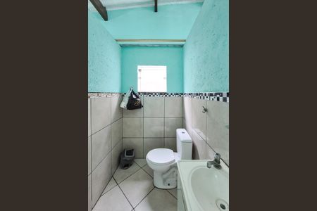 Casa à venda com 150m², 5 quartos e 4 vagas Casa à venda com 150m², 5 quartos e 4 vagasÁrea gourmet - banheiro