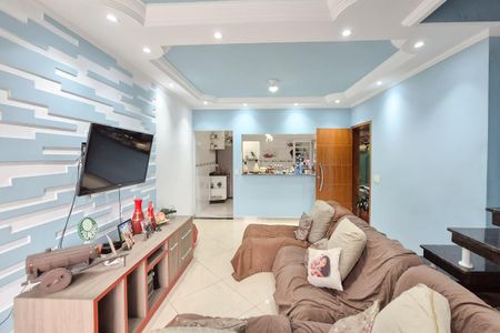 Casa à venda com 150m², 5 quartos e 4 vagas Casa à venda com 150m², 5 quartos e 4 vagasSala