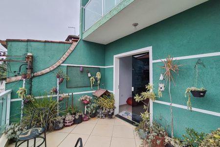 Casa à venda com 150m², 5 quartos e 4 vagas Casa à venda com 150m², 5 quartos e 4 vagasVaranda da Sala