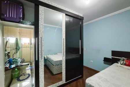 Casa à venda com 150m², 5 quartos e 4 vagas Casa à venda com 150m², 5 quartos e 4 vagasSuíte