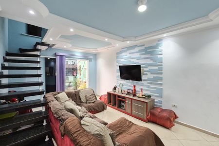 Casa à venda com 150m², 5 quartos e 4 vagas Casa à venda com 150m², 5 quartos e 4 vagasSala