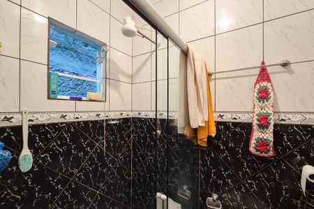 Casa à venda com 150m², 5 quartos e 4 vagas Casa à venda com 150m², 5 quartos e 4 vagasCasa 2 - banheiro da suíte