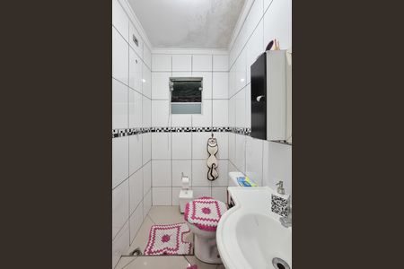 Casa à venda com 150m², 5 quartos e 4 vagas Casa à venda com 150m², 5 quartos e 4 vagasLavabo