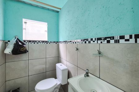 Casa à venda com 150m², 5 quartos e 4 vagas Casa à venda com 150m², 5 quartos e 4 vagasÁrea gourmet - banheiro