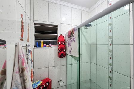 Casa à venda com 150m², 5 quartos e 4 vagas Casa à venda com 150m², 5 quartos e 4 vagasBanheiro Social