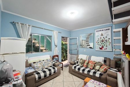 Casa à venda com 150m², 5 quartos e 4 vagas Casa à venda com 150m², 5 quartos e 4 vagasCasa 2 - sala