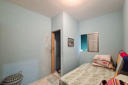 Casa à venda com 150m², 5 quartos e 4 vagas Casa à venda com 150m², 5 quartos e 4 vagasCasa 2 - quarto