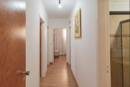 Corredor de apartamento à venda com 3 quartos, 98m² em Jardim Chapadão, Campinas